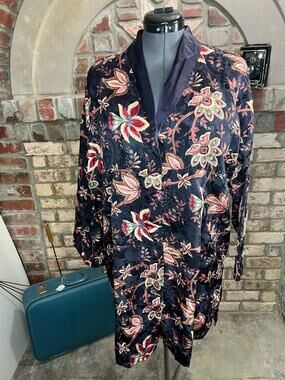 Victoria's secret gold label night shirt robe floral